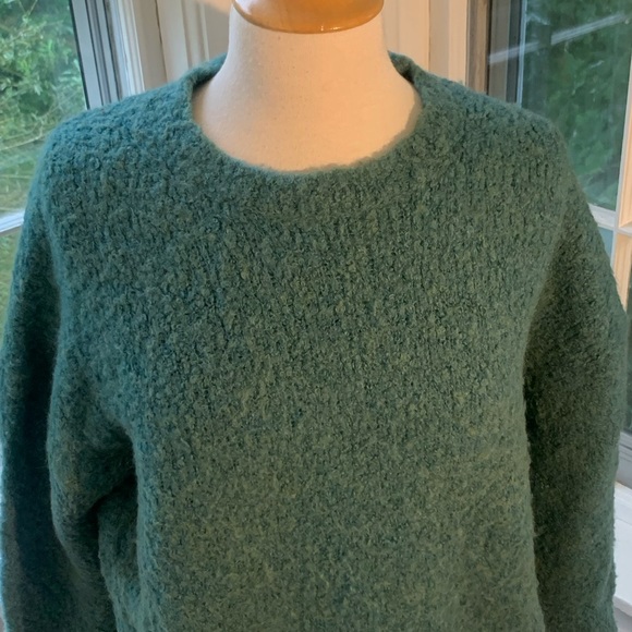 J.CREW soft cozy alpaca blend boucle crew neck - Picture 3 of 8
